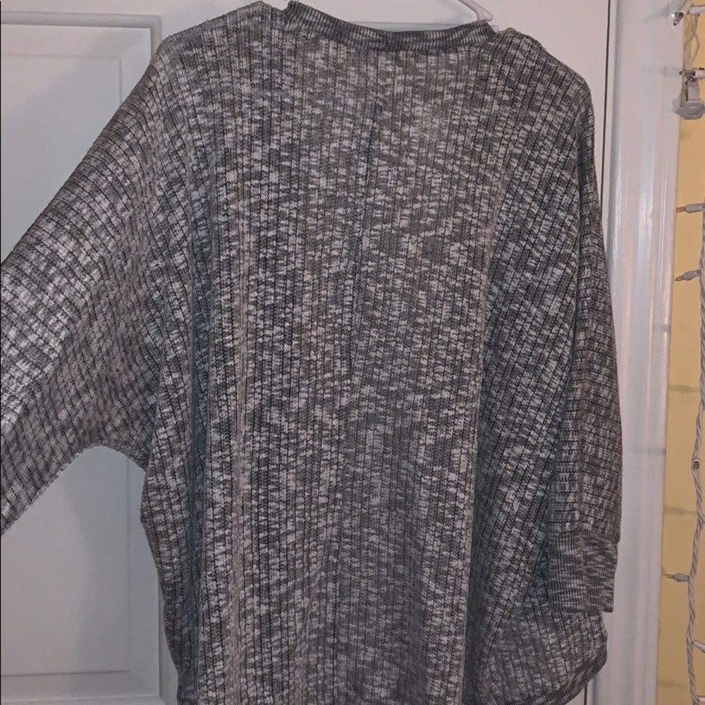 Cardigan/Sweater - Picture 2 of 3